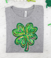 Load image into Gallery viewer, SHAMROCK - FAUX GLITTER
