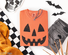 Load image into Gallery viewer, Distressed Pumpkin Face ADULT/YOUTH
