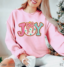 Load image into Gallery viewer, Joy Faux Yarn Ornament
